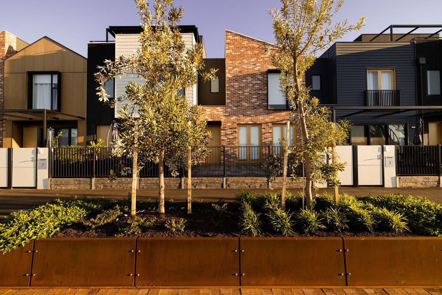 DOCK ONE 130 A2690 1500x