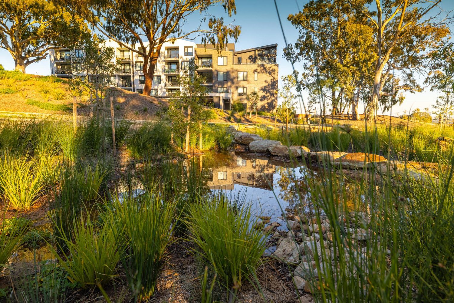 DOCK ONE 130 A3350 1500x